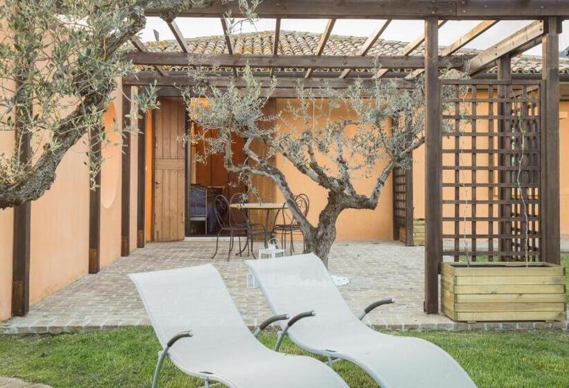 Вилла с 1 спальней и бассейном, Villa Chiara Relax