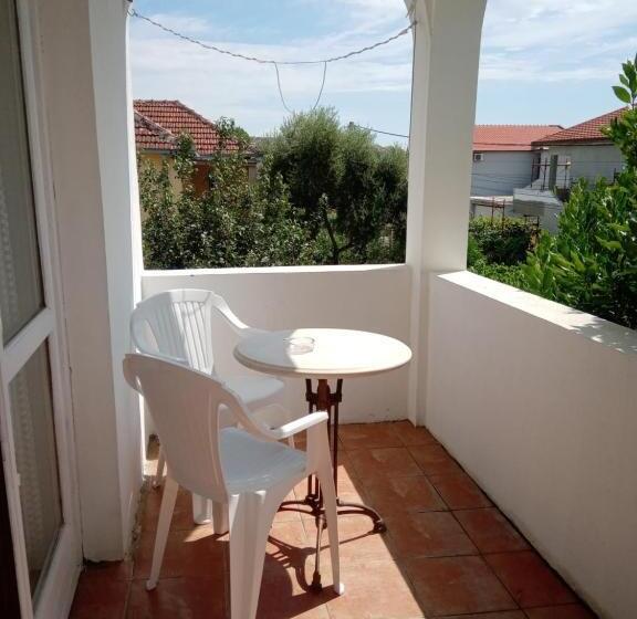 تختخواب در اتاق مشترک, Hostel Olea