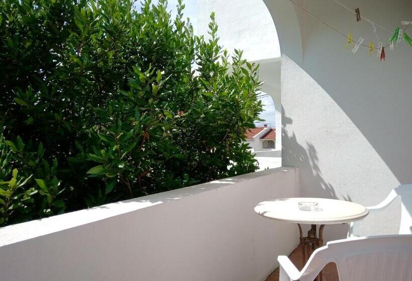 تختخواب در اتاق مشترک, Hostel Olea