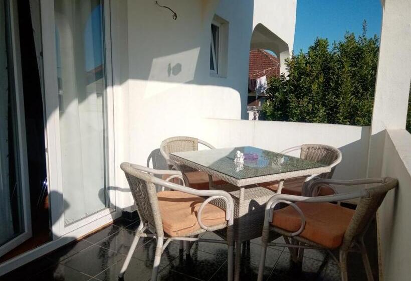 آپارتمان 1 خوابه, Hostel Olea