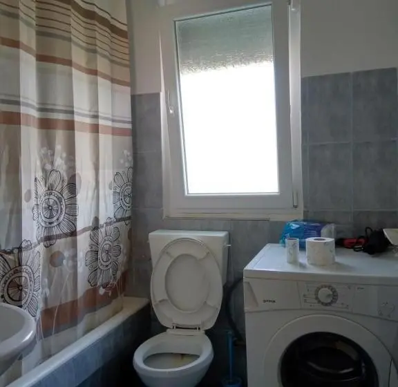 تختخواب در اتاق مشترک, Hostel Olea