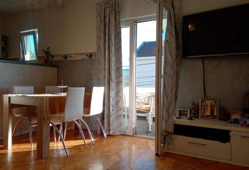 آپارتمان 1 خوابه, Hostel Olea