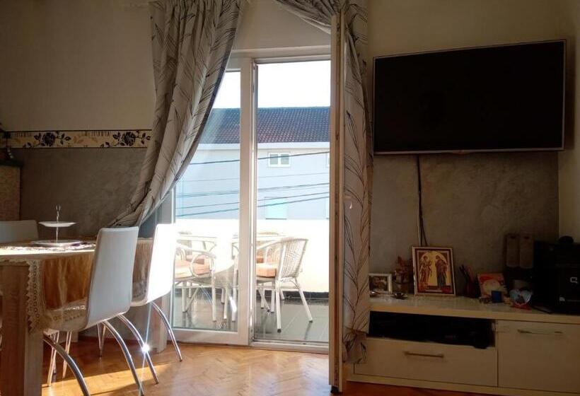 آپارتمان 1 خوابه, Hostel Olea