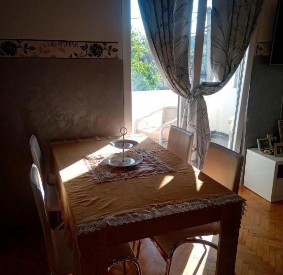 آپارتمان 1 خوابه, Hostel Olea