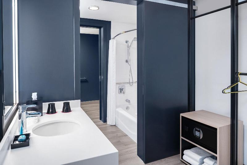 غرفة قياسية سرير ملكى, Aloft Ocean City