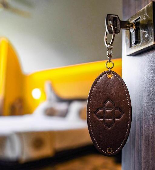Superior Room King Size Bed, Ekaa Villa Near Taj Mahal