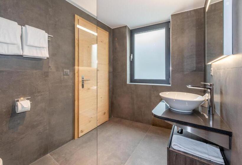 Номер Стандарт, Heimatlodge