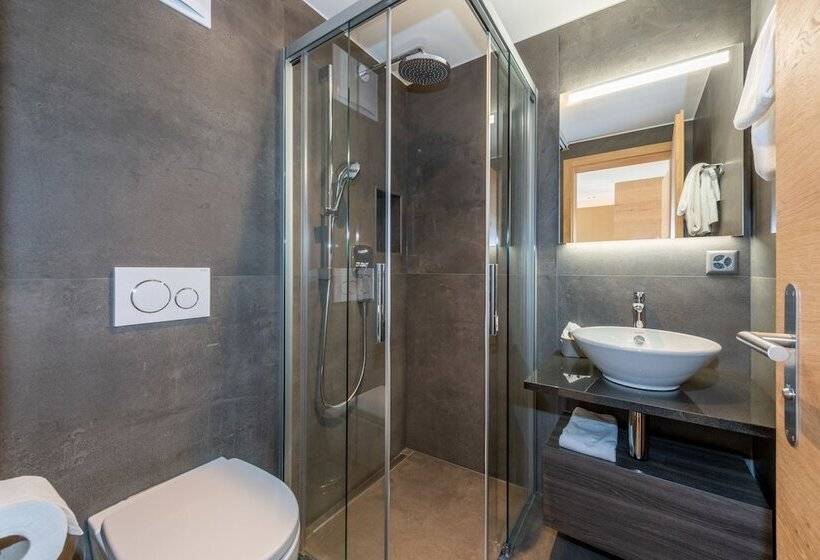 Номер Стандарт, Heimatlodge