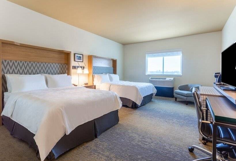 جناح لذوى الاحتياجات الخاصة, Holiday Inn & Suites Cedar Falls Waterloo Event Ctr, An Ihg