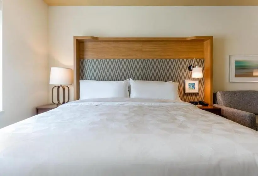 Standard-huone King-vuode, Holiday Inn & Suites Cedar Falls Waterloo Event Ctr, An Ihg