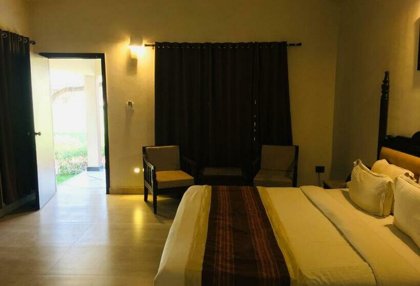 اتاق استاندارد با تخت بزرگ, Manu Maharani Resort
