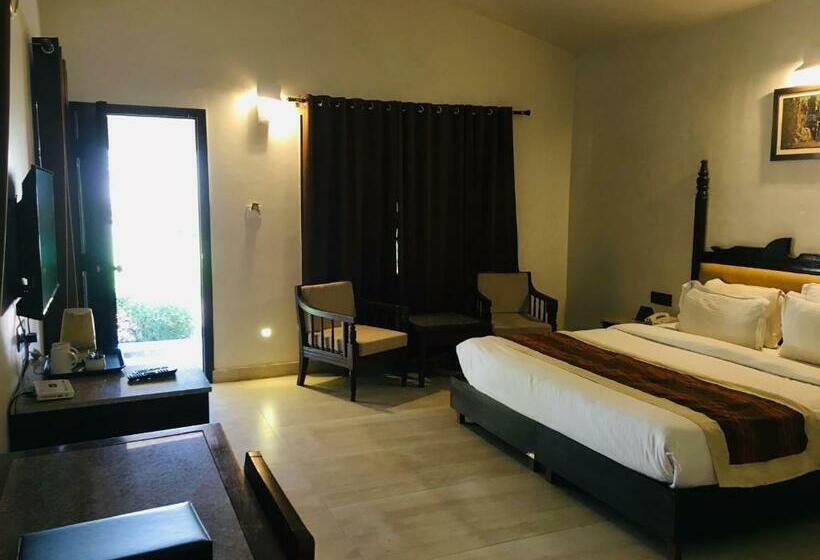 اتاق استاندارد با تخت بزرگ, Manu Maharani Resort