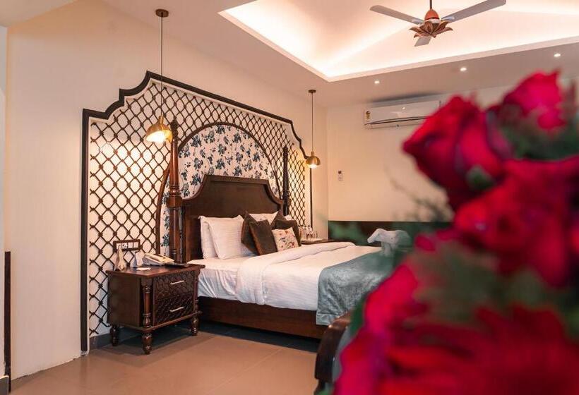 اتاق استاندارد با تخت بزرگ, Manu Maharani Resort