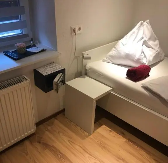 スタンダードシングルルーム, Center Rooms Villach