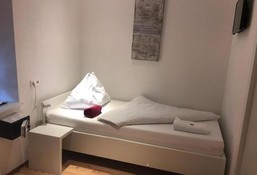 Номер Стандарт Индивидуальный, Center Rooms Villach