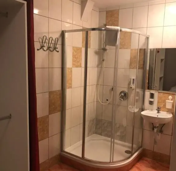ベーシックルーム, Center Rooms Villach