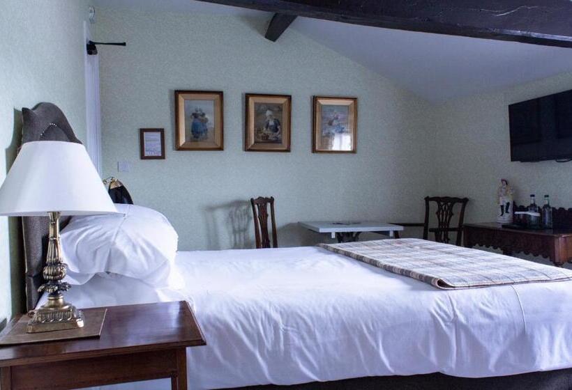 Quarto Estandar, The Carden Arms