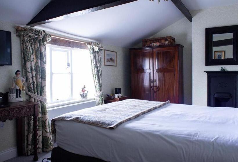 Quarto Estandar, The Carden Arms