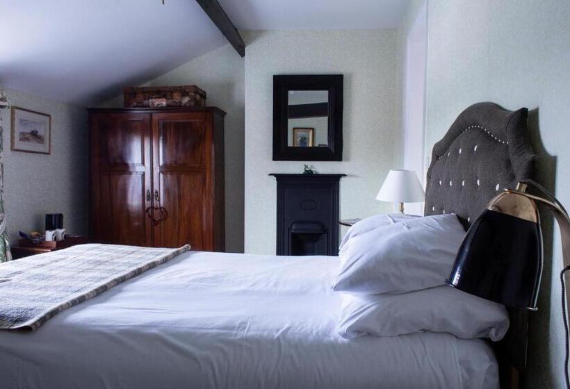 Quarto Estandar, The Carden Arms