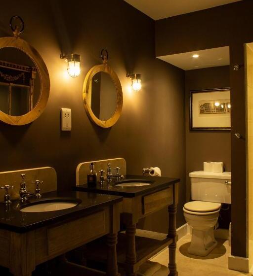 Quarto Familiar Deluxe, The Carden Arms