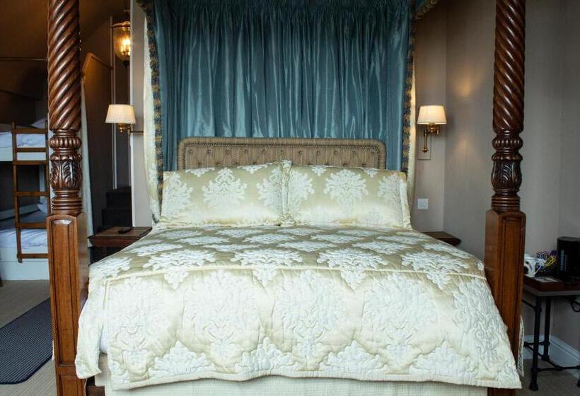 Quarto Familiar Deluxe, The Carden Arms