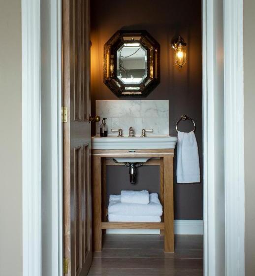 Quarto Estandar, The Carden Arms