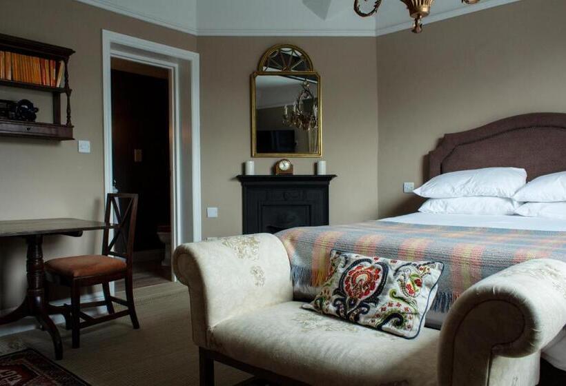 Quarto Estandar, The Carden Arms