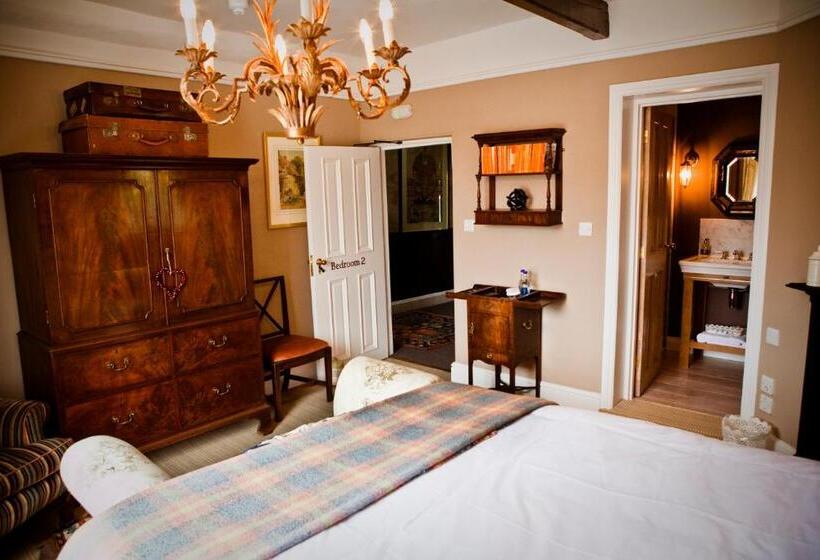 Quarto Estandar, The Carden Arms