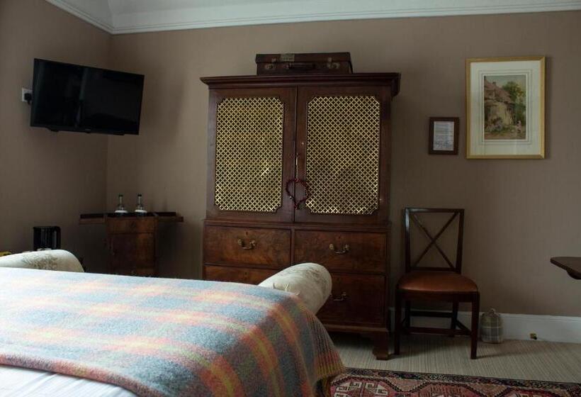 Quarto Estandar, The Carden Arms