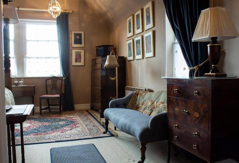 Quarto Familiar Deluxe, The Carden Arms