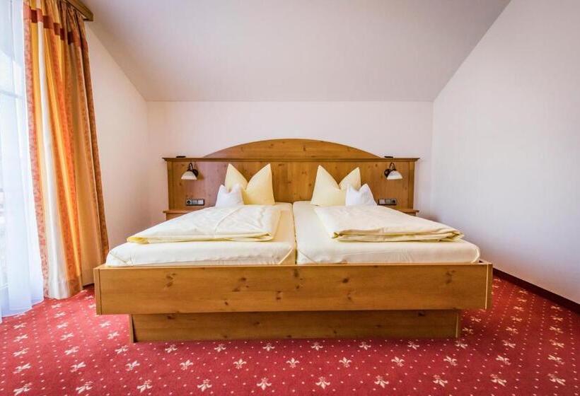 Quarto Estandar com Sacada, Kurhotel Falter