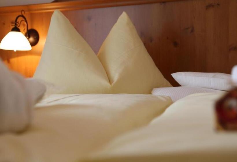 Quarto Estandar, Kurhotel Falter