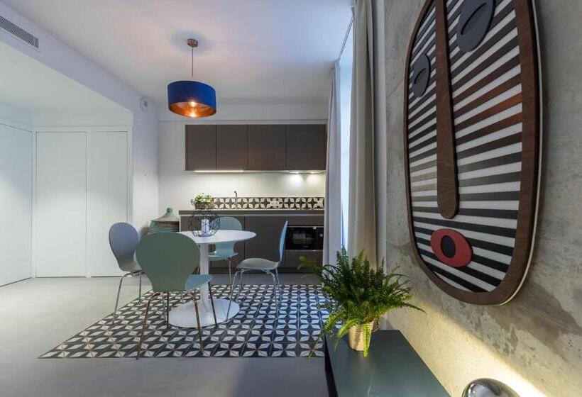 Escritório Estándar, L Abeille  Boutique Apartments