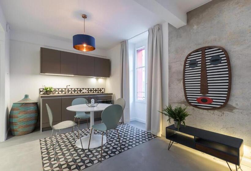 Escritório Estándar, L Abeille  Boutique Apartments