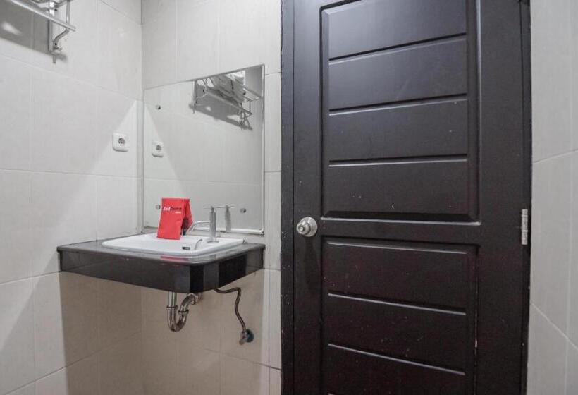 스탠다드 룸, Reddoorz Syariah Near Jamtos Jambi