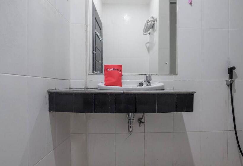 스탠다드 룸, Reddoorz Syariah Near Jamtos Jambi