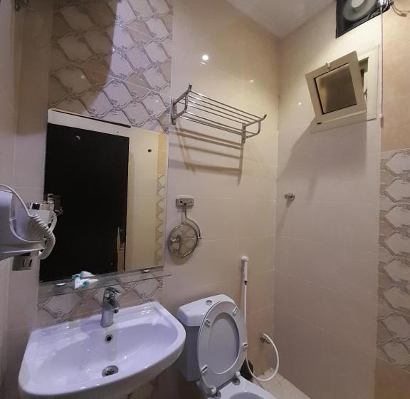 اتاق اکونومی, درة المتميزون 2