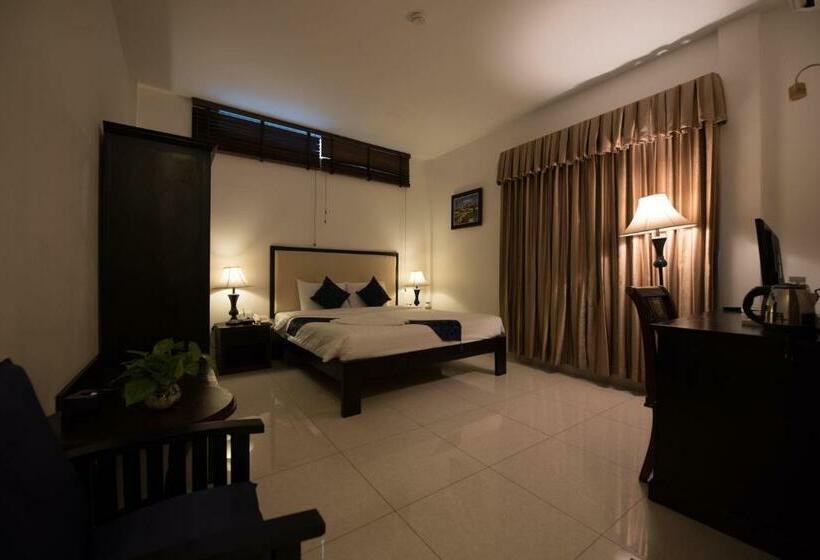 חדר סופריור עם מיטת קינג, Homesyn