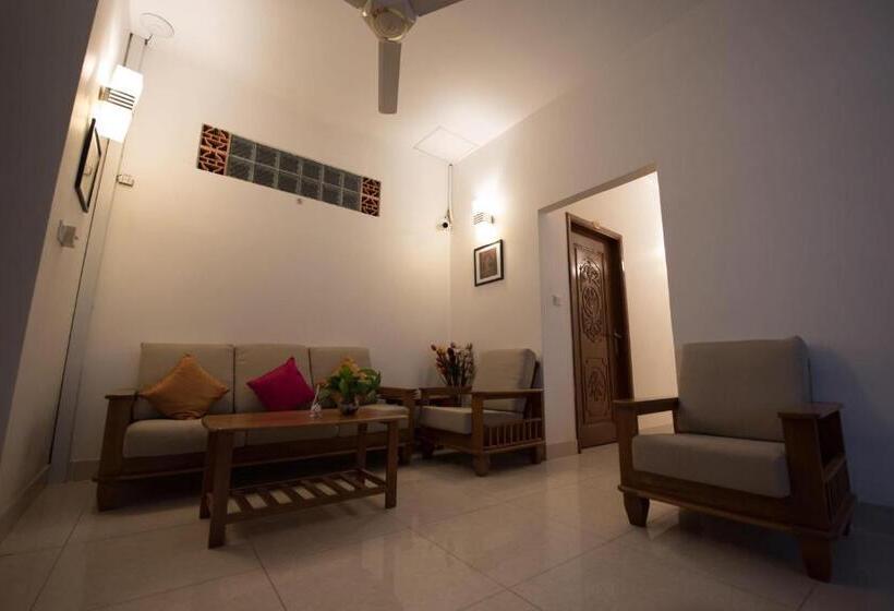 חדר סופריור עם מיטת קינג, Homesyn