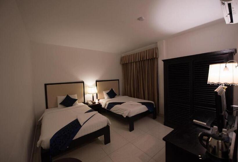 חדר סופריור, Homesyn