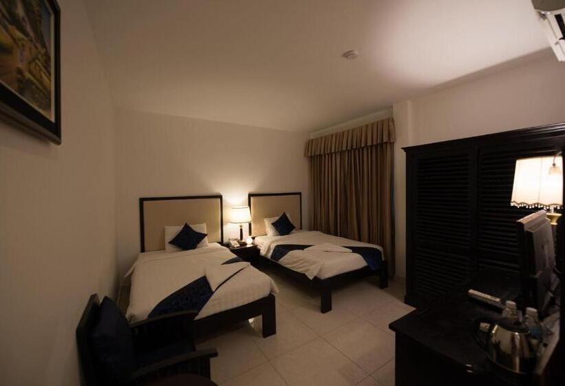 חדר סופריור, Homesyn