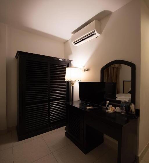 חדר סופריור, Homesyn