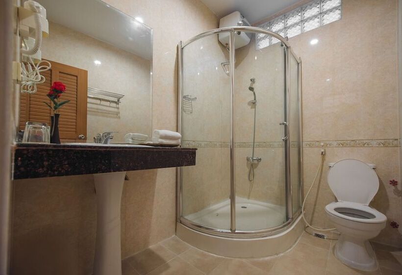 חדר סופריור, Homesyn