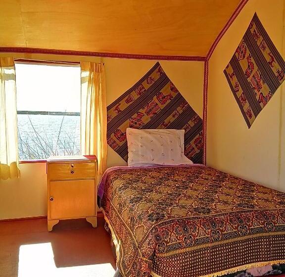 اتاق استاندارد با چشم‌انداز دریاچه, Uros Titicaca Khantaniwa Lodge