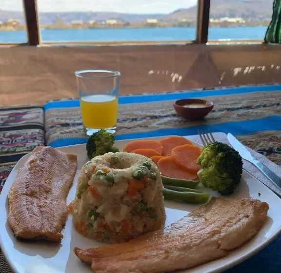 اتاق سوپریور, Uros Titicaca Khantaniwa Lodge