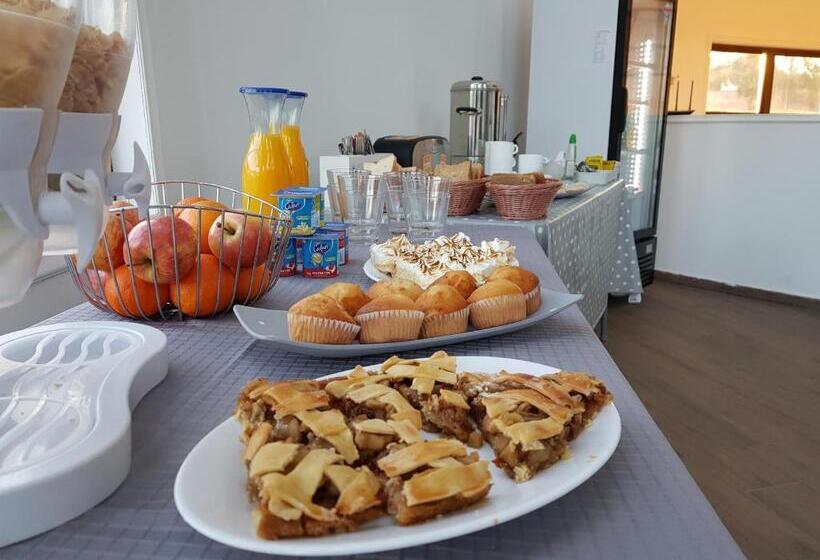 بنجلو عائلى, Domos Dream