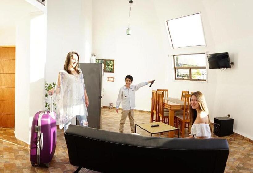 بنجلو عائلى, Domos Dream