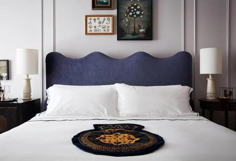Suite King Bed