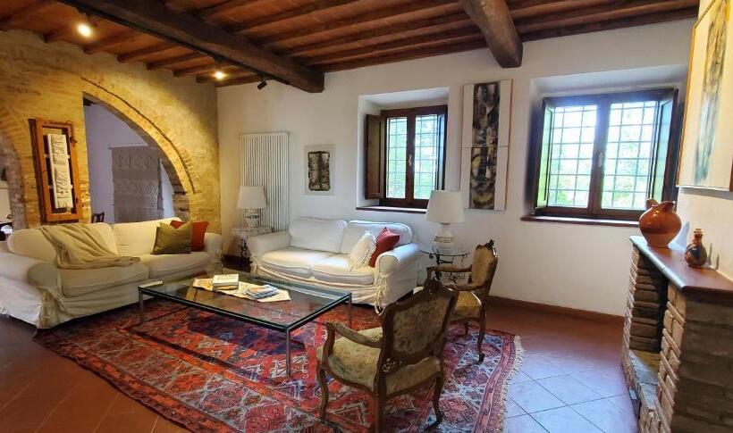 דירת חדר סופריור, La Volpaia 1521