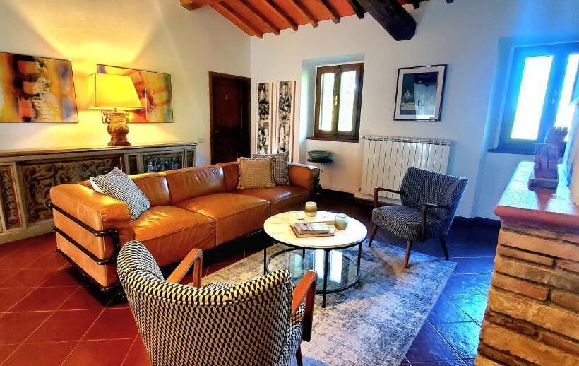 Appartamento Superiore 1 Camera da Letto, La Volpaia 1521